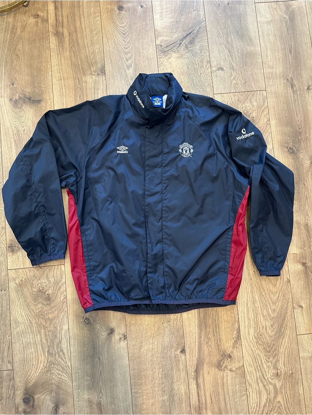 Men’s Vintage Umbro Manchester United 2000-2002 Hooded Rain Jacket Size XL